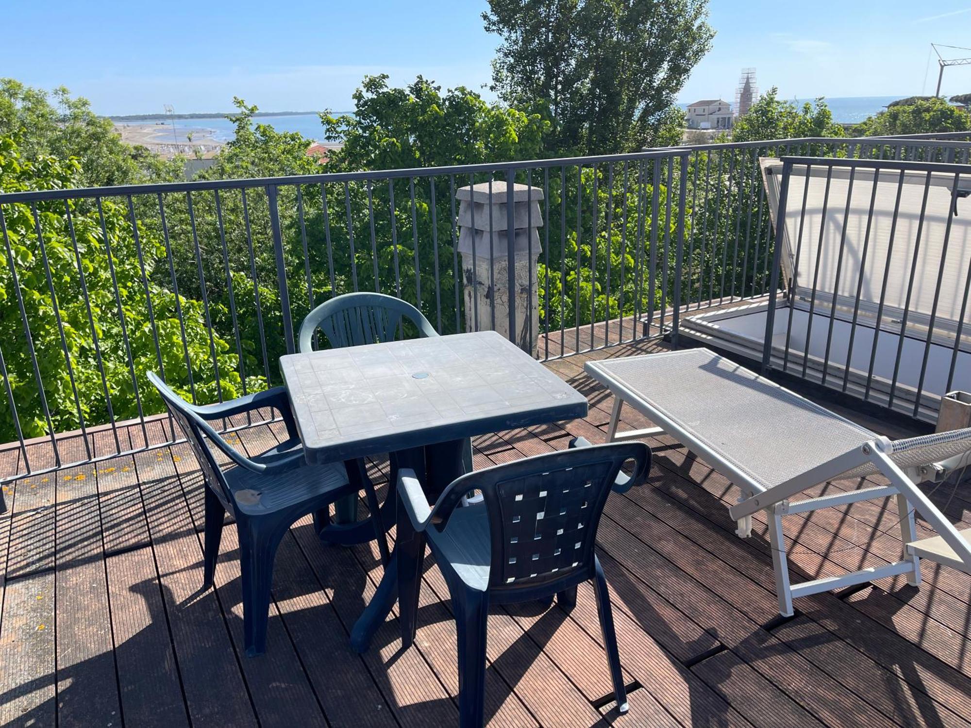 Reverso - Alloggi Con Solarium Vista Mare Caorle Eksteriør bilde